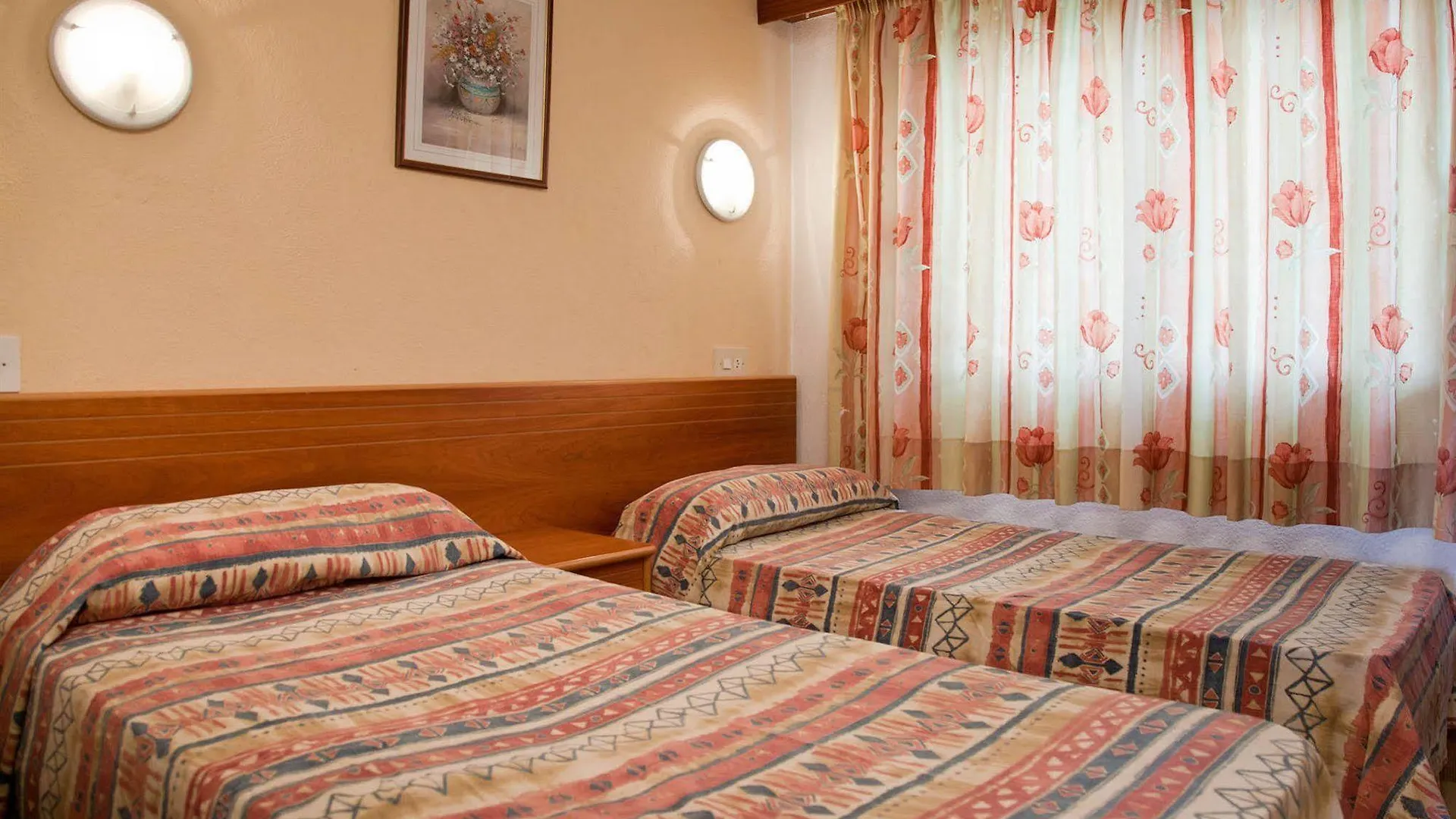 Hotel Apartamentos Mira Mola Figueretas
